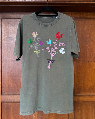 2 SPARKLY BOUQUETS ON WASHED OLIVE GREEN SHORT SLEEVE T-SHIRT (SIZE S REGULAR FIT)